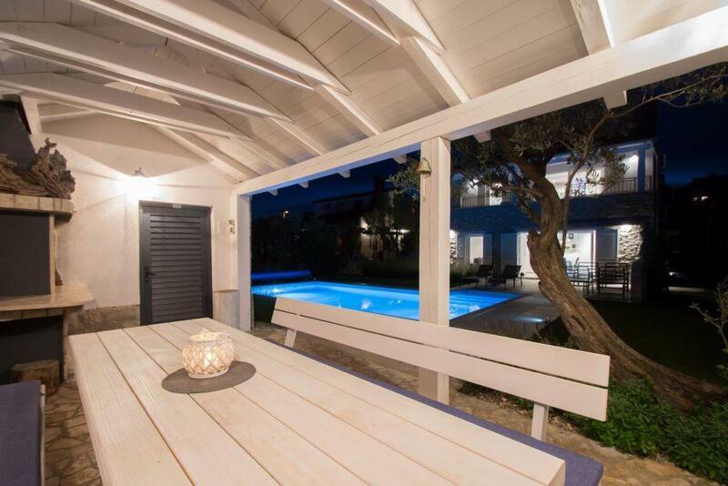 Salt & Sand Villa Kornić Eksteriør billede
